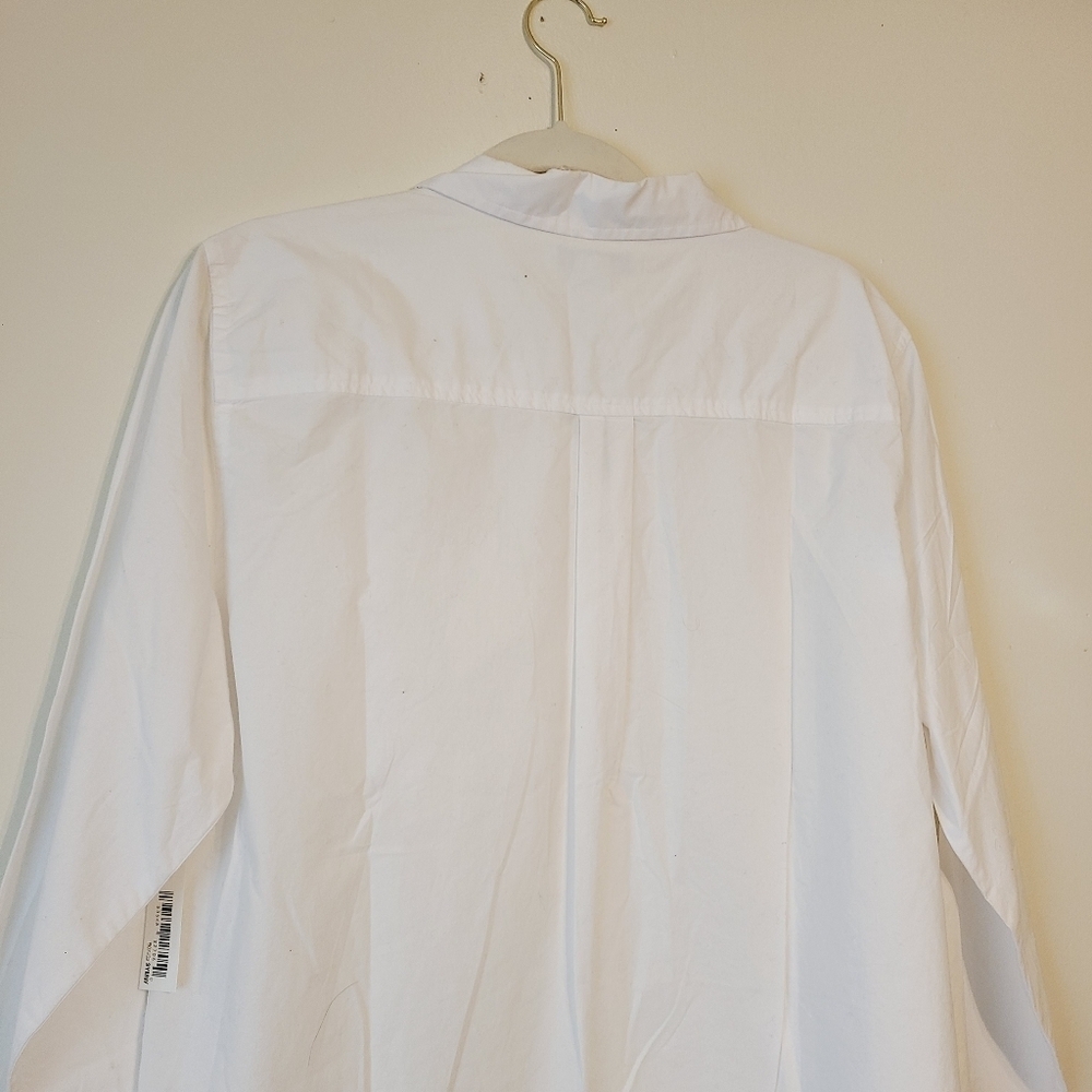 Amazon Essentials | Women's Basic White Button-Do… - image 9